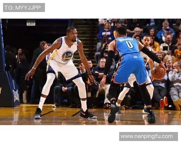 勇士与雷霆激战第七场CCTV5全程直播精彩回顾与分析 勇士与雷霆激战第七场CCTV5全程直播精彩回顾与分析