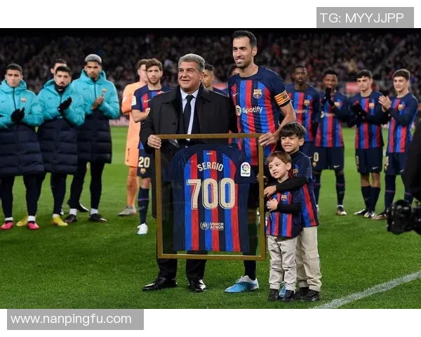 巴萨官方回忆诺坎普创新前最终一场:12人仍在队内,7人首发 巴萨官方回忆诺坎普创新前最终一场:12人仍在队内,7人首发